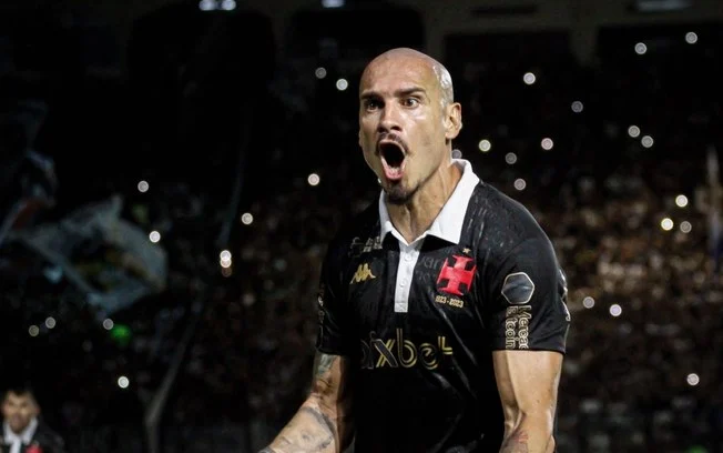 Vitória faz proposta para o zagueiro Maicon do Vasco
