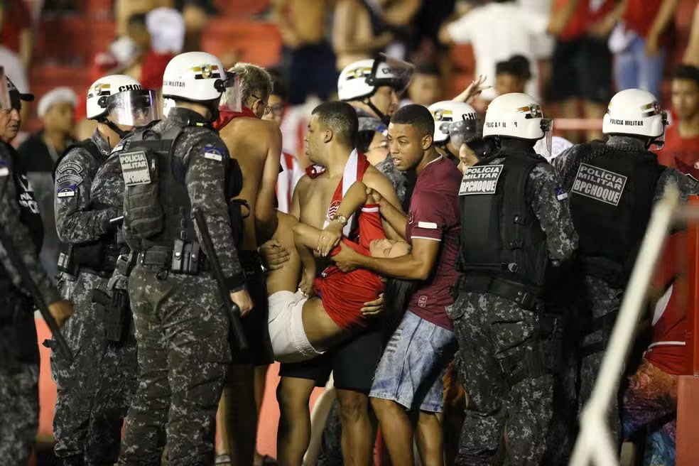 Briga em Sport x Náutico