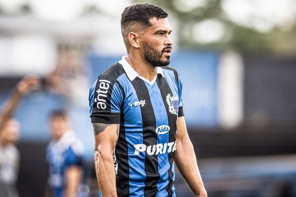 Lateral ex Cruzeiro Miguel Samudio