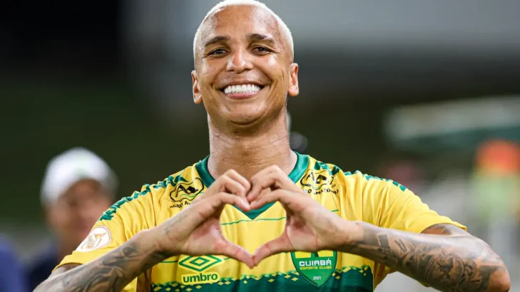 Deyverson na mira do Grêmio